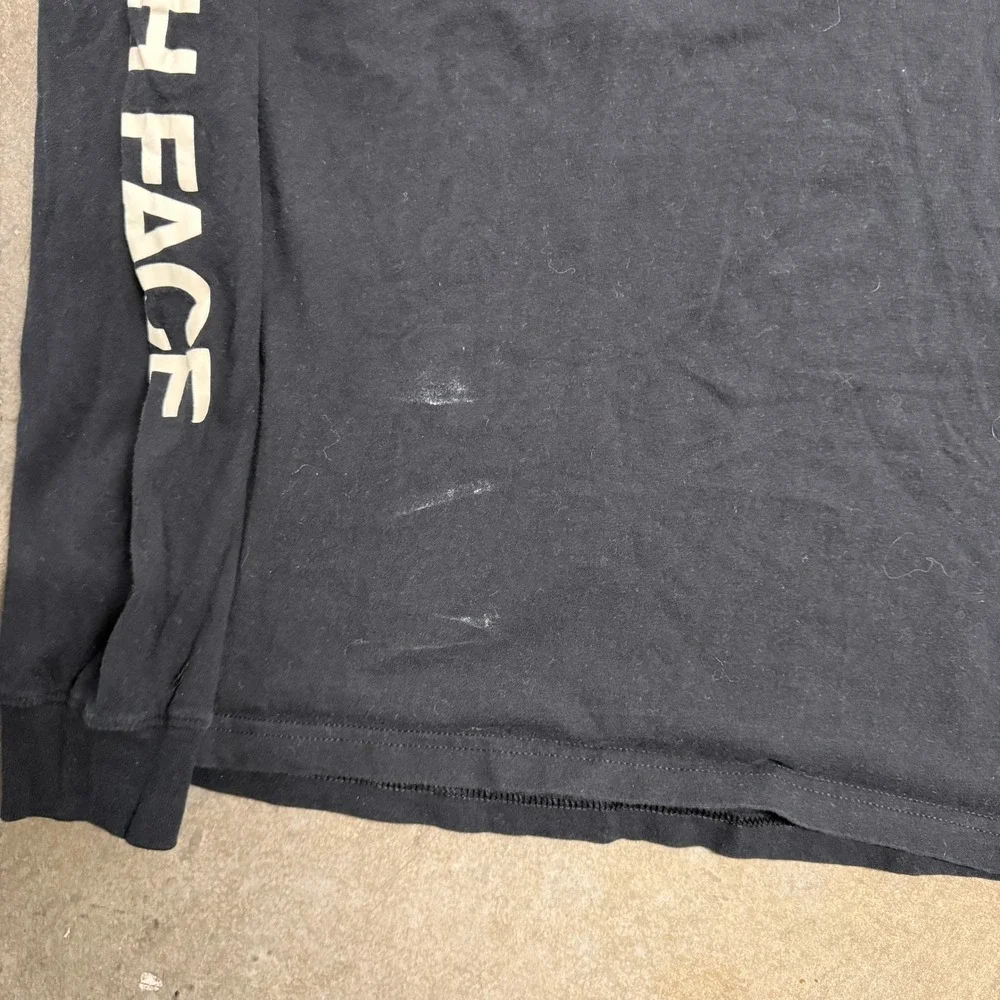 The North Face Mens Black Long Sleeve Graphic T-Shirt Logo Sleeve Small 2514